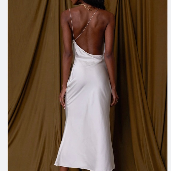 12th Tribe Cream Satin Asymmetrical Maxi Dress - M - Picture 2 of 5